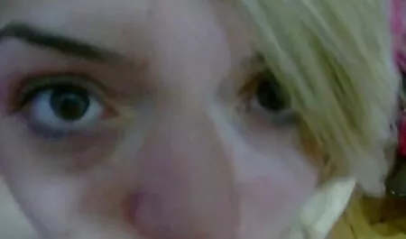 Una señoras videos caseros perra madura le da a su novio una gran succión y ella con él de una manera ingeniosa