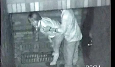 Dos videos caseros de parejas maduras adolescente novia uso correa en a orgasmo