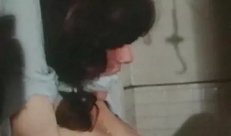 Modelo porno lee tus notas sobre el videos caseros veteranas sexo con ella