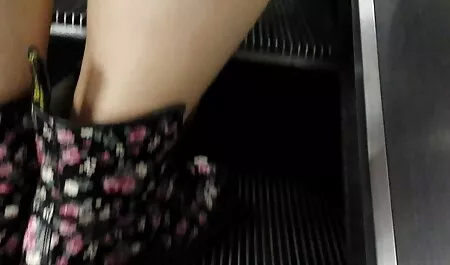 Un depravado compilado escenas de mierda caliente a una buena música de baile videos caseros de lesvianas maduras