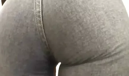 esposa maduras con jovenes videos caseros madura japonesa acariciándome en el coche y en casa con su marido hasta que ella se cae