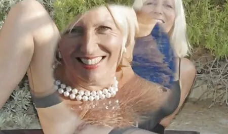 No solo los videos caseros de maduras tetonas hombres, sino también el verdadero maestro de la postura, el sexo,