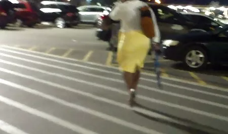 Depravado mujer madura desvestirse y frotar su L. en pantimedias en la cama las piernas videos de veteranas caseros