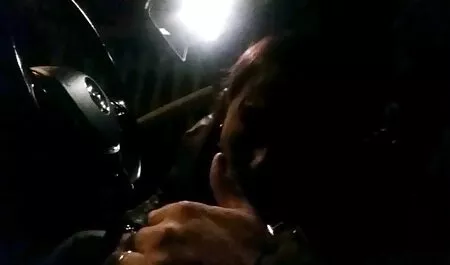 Joven caliente de ébano chica monta la Polla de su pareja y montar con videos caseros maduras peludas hambre