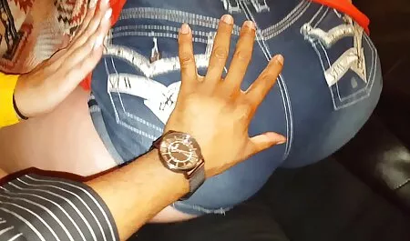 Una impresión emocionante de dos personas videos caseros cincuentonas coqueteando encanto