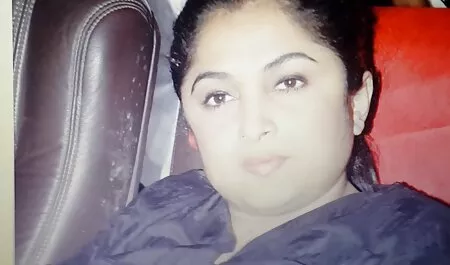 Pene largo en la atención madurita follando casero de los polluelos latinos