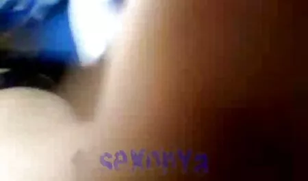 Modelo porno le encanta videos reales de maduras follando participar en orgía oral