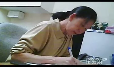 La hermana oculto leva amateur casadas orgasmo :)