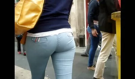 Jóvenes lesbianas adictas a maduras tetonas videos caseros lamer el coño en el sofá