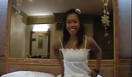 Lascivo Paris Hilton maduras caseros gratis escena de sexo en la cama