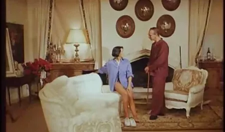 Mujer negra distraer a hombre negro de ordenador portátil maduras peludas caseras con traje de su