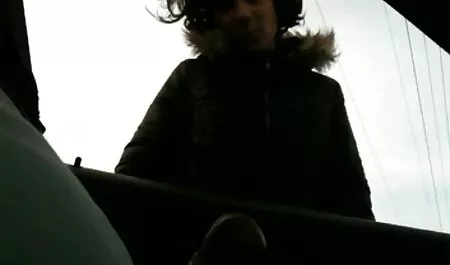 Dos ama de casa madura MILF explorando el xvideos caseros de maduras coño de cada uno de los otros en la cama