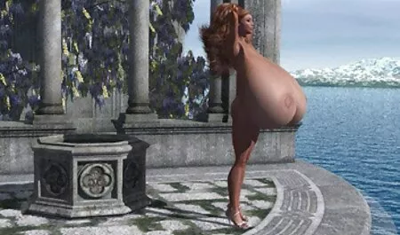 Un chico haciendo su camino a milfs caseras través de la puerta de entrada