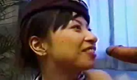 Mujer negra tiene tatuaje retorcido un chic en videos caseros de señoras cachondas la nariz delantera de un hombre negro como un monstruo