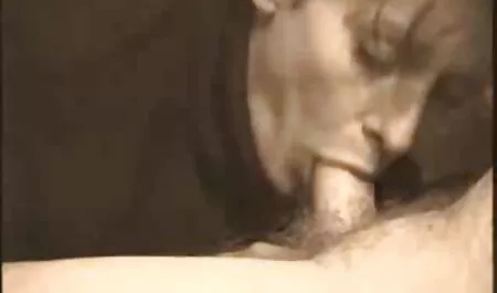 Video xvideos caseros maduras mexicanas privado: Esposa se quita las bragas y masturbarse la polla del marido