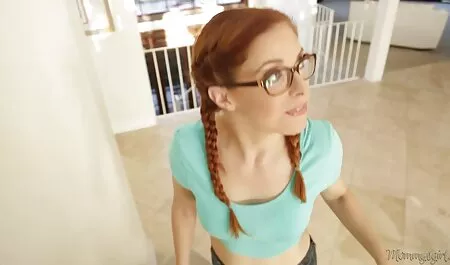 El pelo rojo chica jugando con videos caseros de maduras tetonas vibrador ella