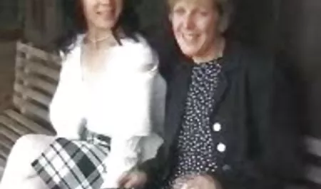 Chico recoger videos caseros de maduras lesbianas a una mujer negra en la calle y pagarle por sexo