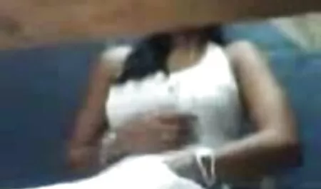 Manos atadas a maduras caseros ti mismo 8212; belleza con un amplio coño :)