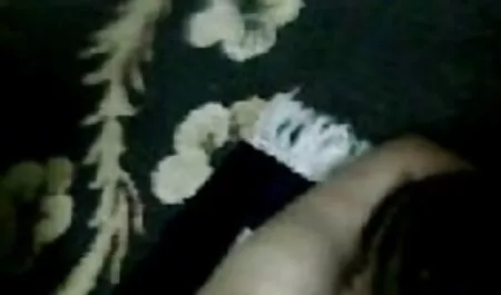 Dos hermosas lesbianas maduras y su señoras maduras caseras sexo fetiche nocturno