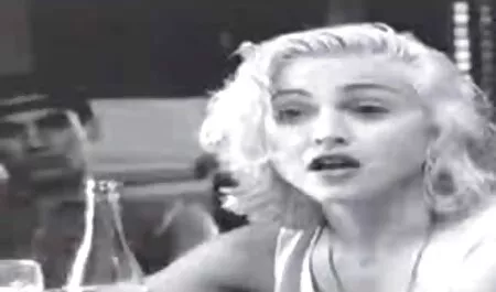 Una joven de hace un siglo con una gran cogida cubierta de maleza en la cama videos caseros de señoras maduras