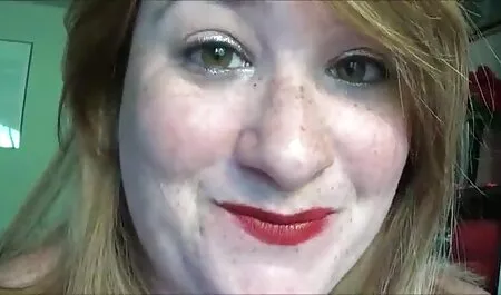 Adolescente flaco chica videos caseros de esposas maduras maneja la polla de una manera segura