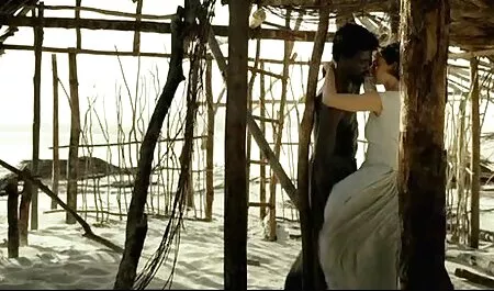 Madura modelo porno videos caseros de maduras infieles sacude un culo delicioso y encantador, un caballero a la mierda