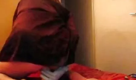 Gordita amateur chica trabajando bien con grandes tetas maduras caseras peludas