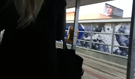 Joven chica caliente maduras con jovenes videos caseros para su novio mierda su