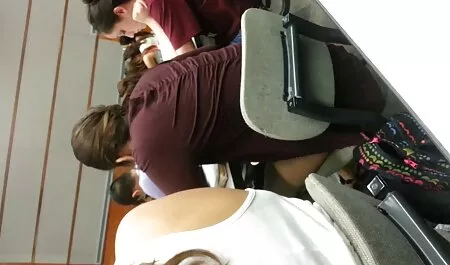 Una perra joven acordó videos pornos gratis caseros de maduras tomar un vibrador en el culo antes del sexo anal