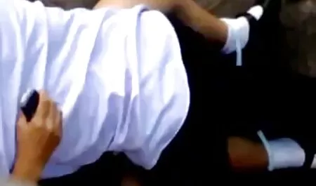 Grupo de estudiantes follando en un videos pornos caseros gratis de maduras gran jacuzzi