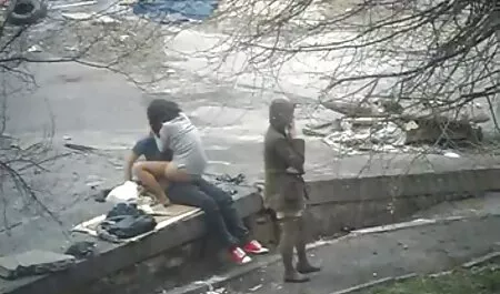 Madura morena coño y culo es follada con videos caseros de lesbianas maduras juguetes sexuales en el bosque