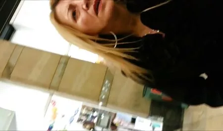 Joven ama de casa estaba videos caseros señoras xxx dando una mamada a la pizza courier