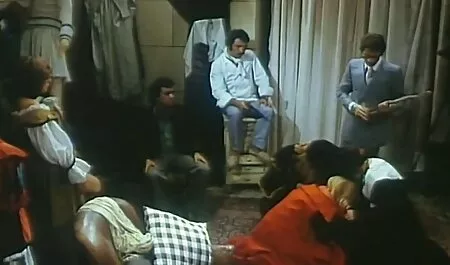 Me gusta plantar una señoras mexicanas caseras polla en una mujer madura en medias en su coño y culo