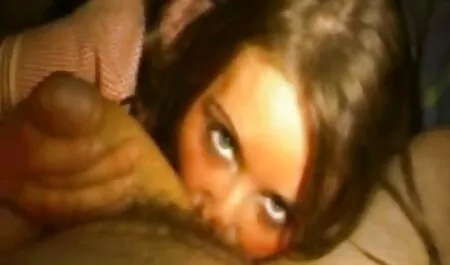 Succión videos caseros cincuentonas amante sólo puede ser salvado por dos polla