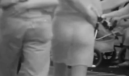 Delicada chica pormo casero maduras joven culo tiene una dura lección en Hardcore anal