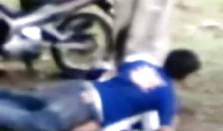 Joven estrella del porno fuerte rompiendo gordas maduras caseras su culo con dos pollas al mismo tiempo