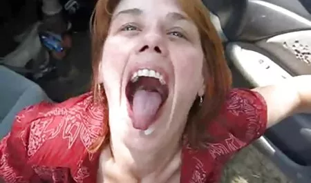 Mujer madura entró en el dormitorio y se madurasxxxcaseros lanza a este descarado