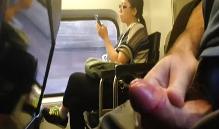 Madura puta con gigantesca leche deepthroats una polla y lo toma en su coño maduras videos caseros xxx